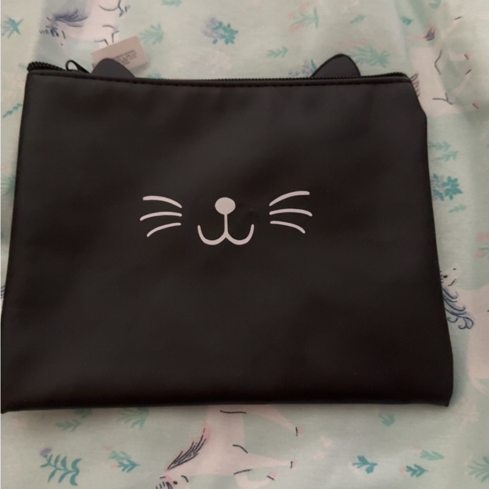 Cute cat pouch